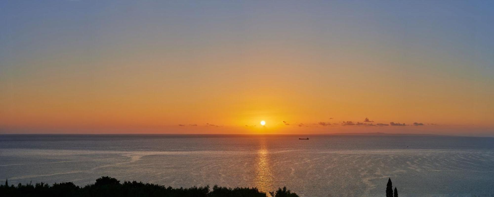 Pelagaki Sunrise Apartments Orthoniaí Eksteriør bilde