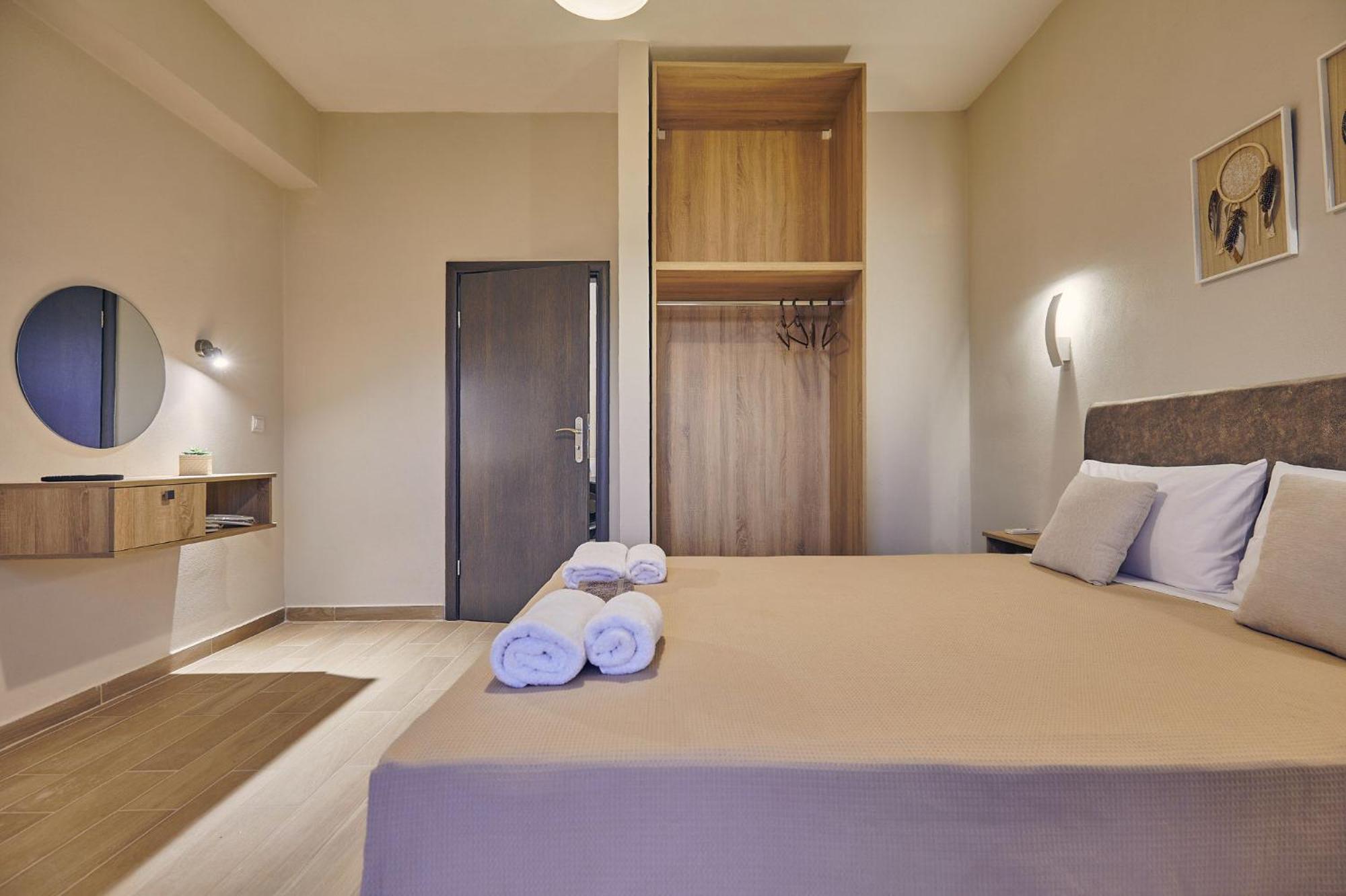 Pelagaki Sunrise Apartments Orthoniaí Eksteriør bilde