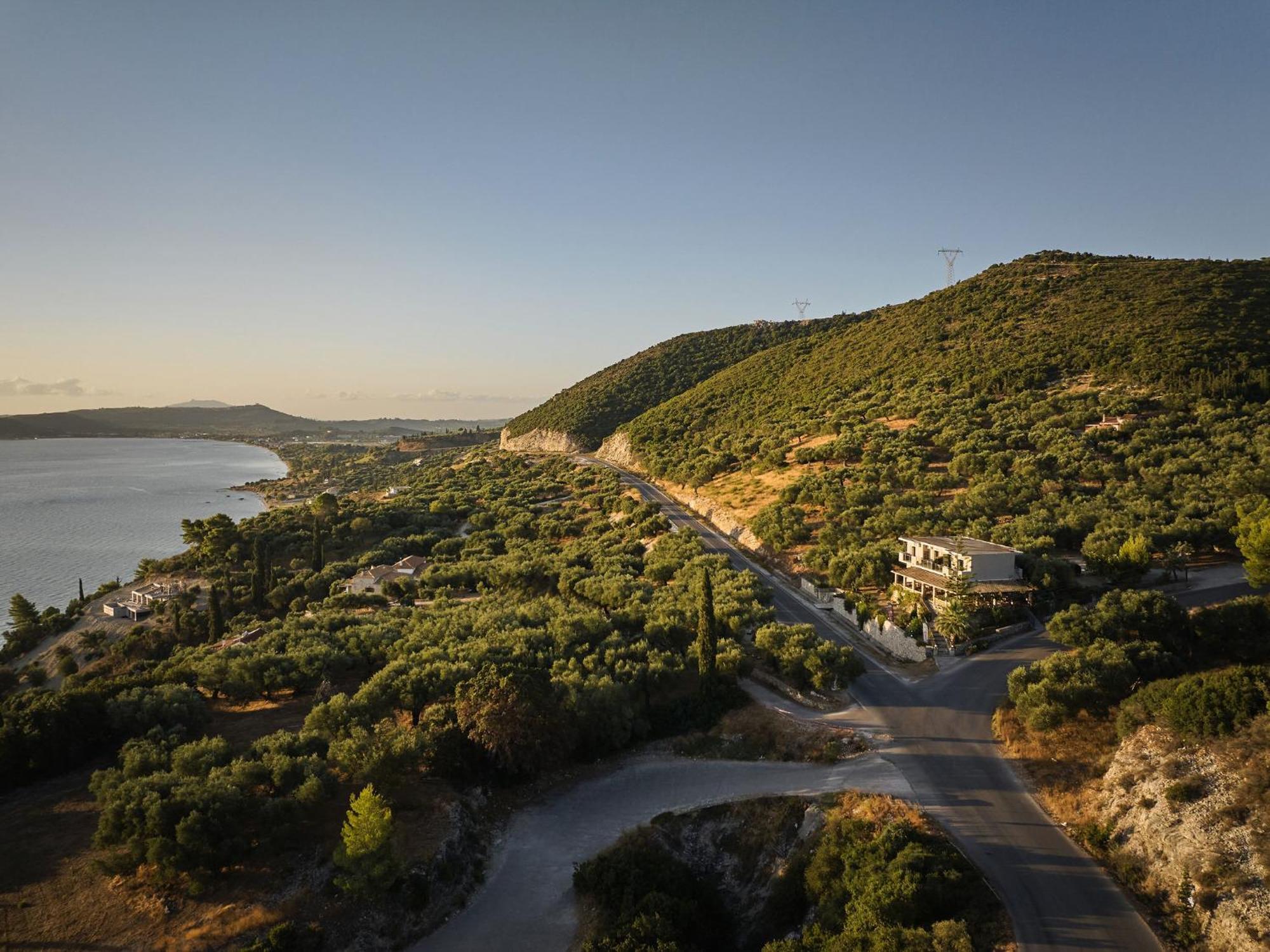 Pelagaki Sunrise Apartments Orthoniaí Eksteriør bilde